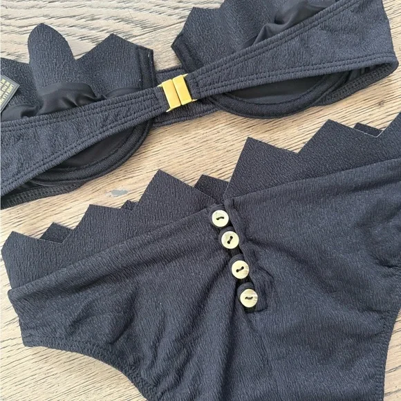 Vix Firenze Imani Bandeau and High Waisted Hot Pants Bikini - Picture 3 of 8